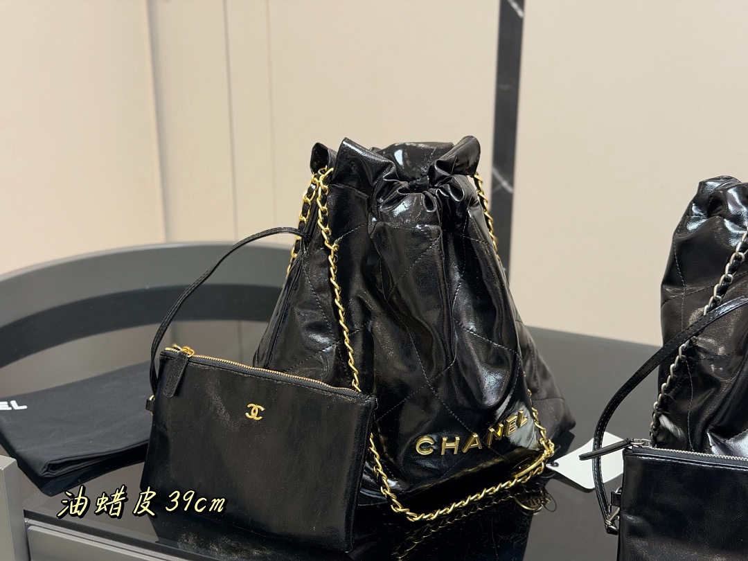 Chanel Grand Shopping Tote view