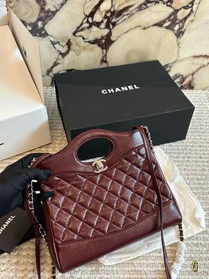 Chanel Caviar Shoulder Bag view 13