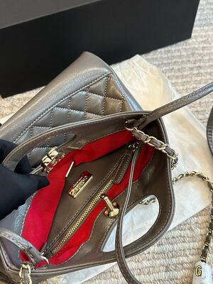 Chanel Caviar Shoulder Bag view 3