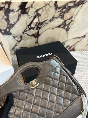Chanel Caviar Shoulder Bag view 8