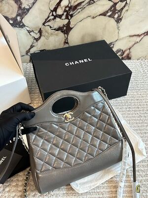 Chanel Caviar Shoulder Bag view 10