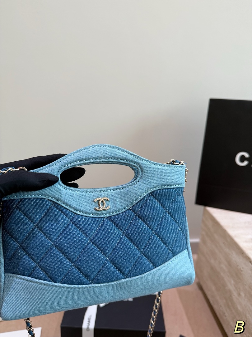 Chanel Handle Bag view