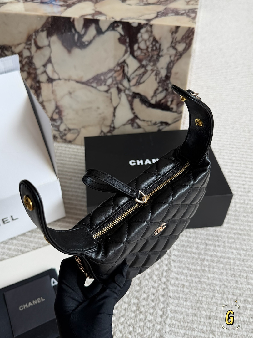 Chanel Round Shoulder Bag view