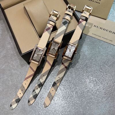 Burberry Watch view 3