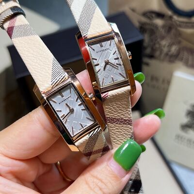 Burberry Watch view 2