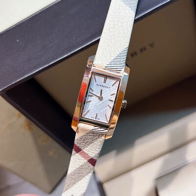 Burberry Watch view 4