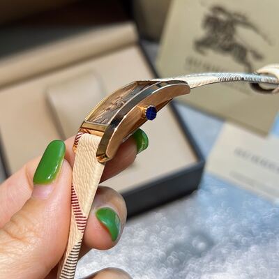 Burberry Watch view 4