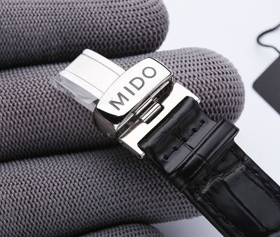 Mido Commander Watch view 3