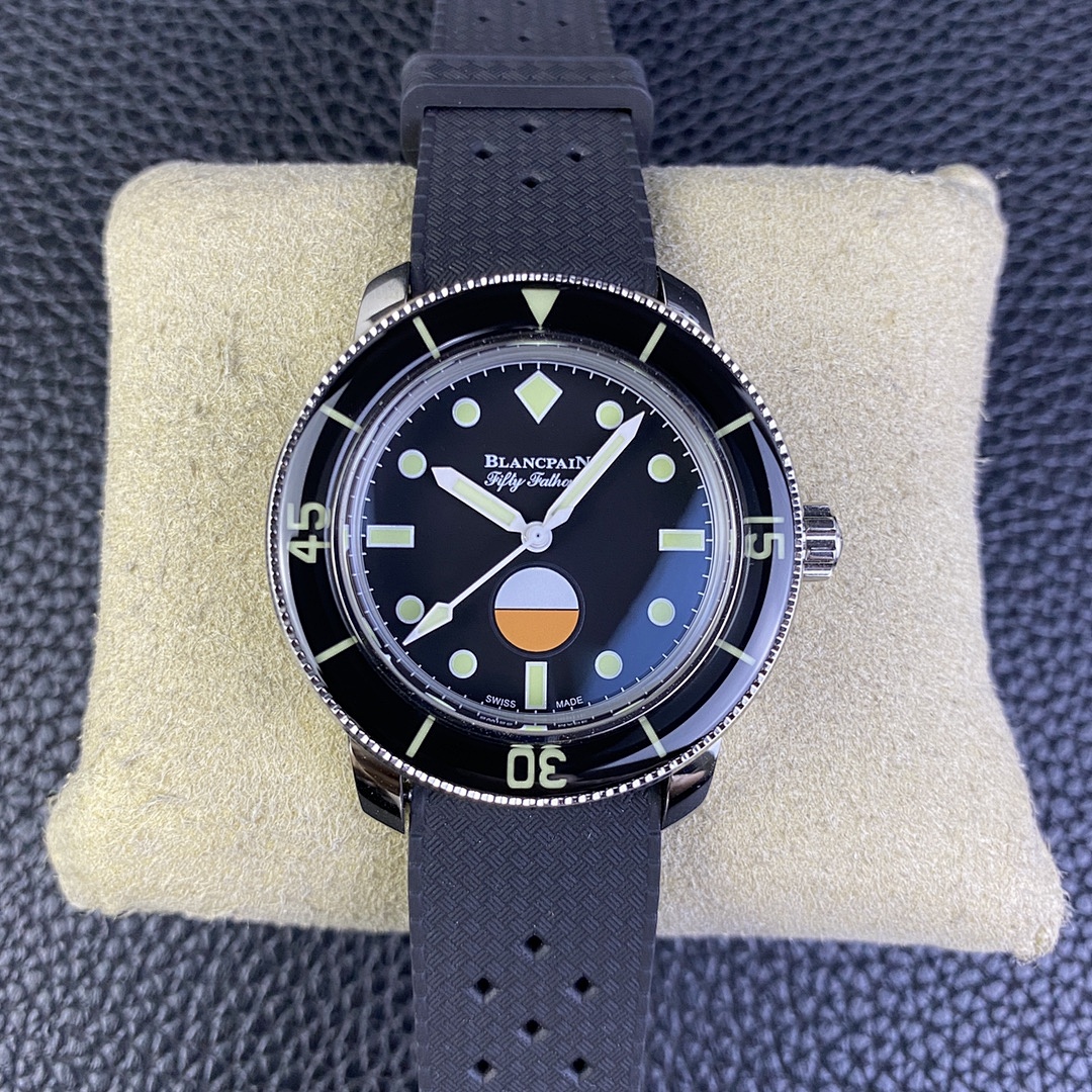 Blancpain Fifty Fathoms Watch view