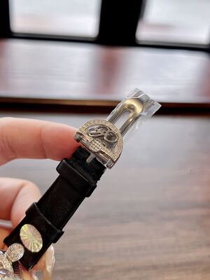 Breguet Reine De Naples Watch view 3