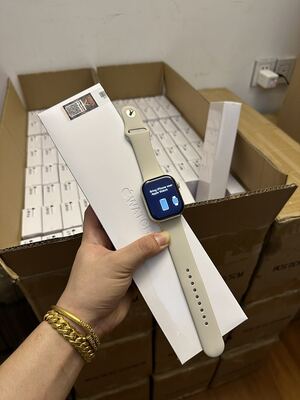 Apple Watch Series 9 view 2