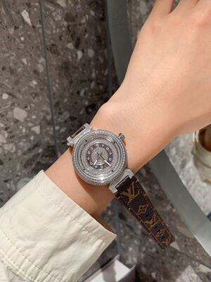 Louis Vuitton Tambour Watch view 4
