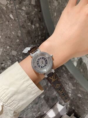 Louis Vuitton Tambour Watch view 7
