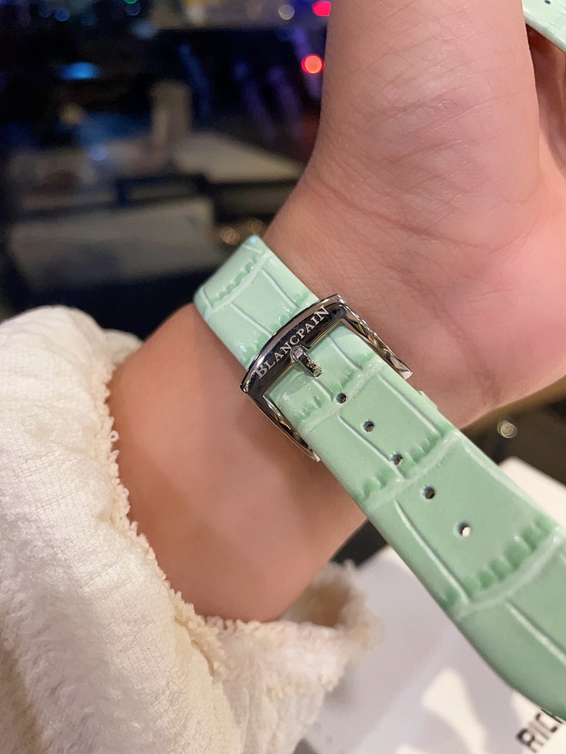 Blancpain Fifty Fathoms Watch view