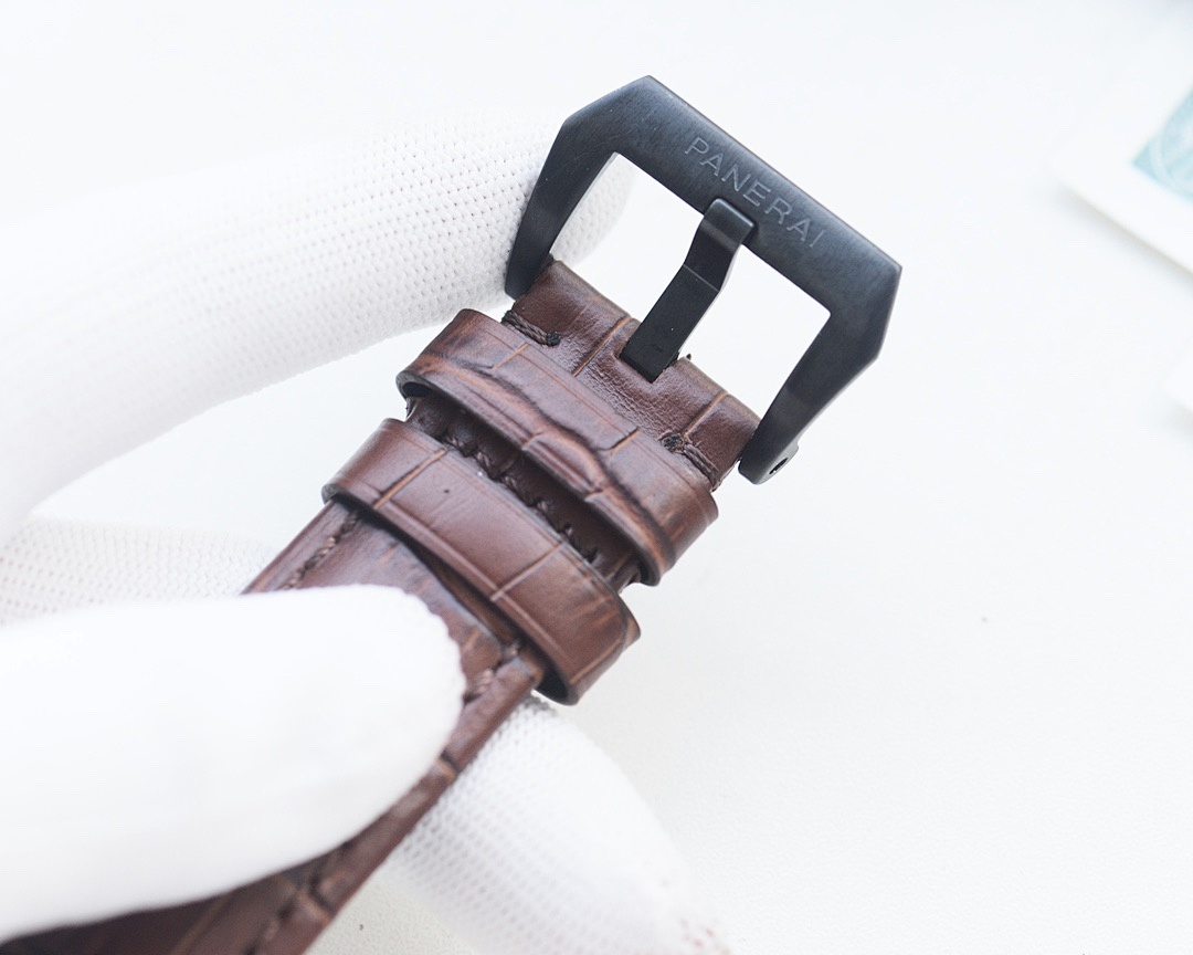Panerai Luminor Marina Watch view