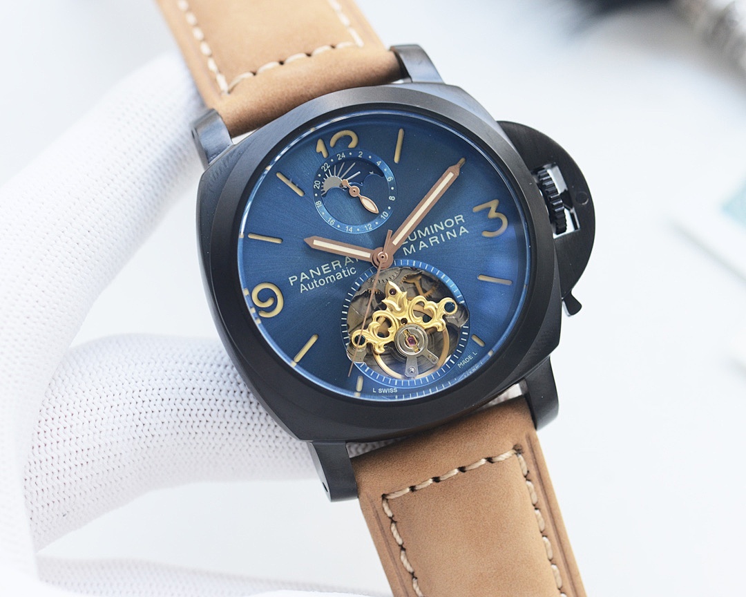 Panerai Luminor Marina Watch view
