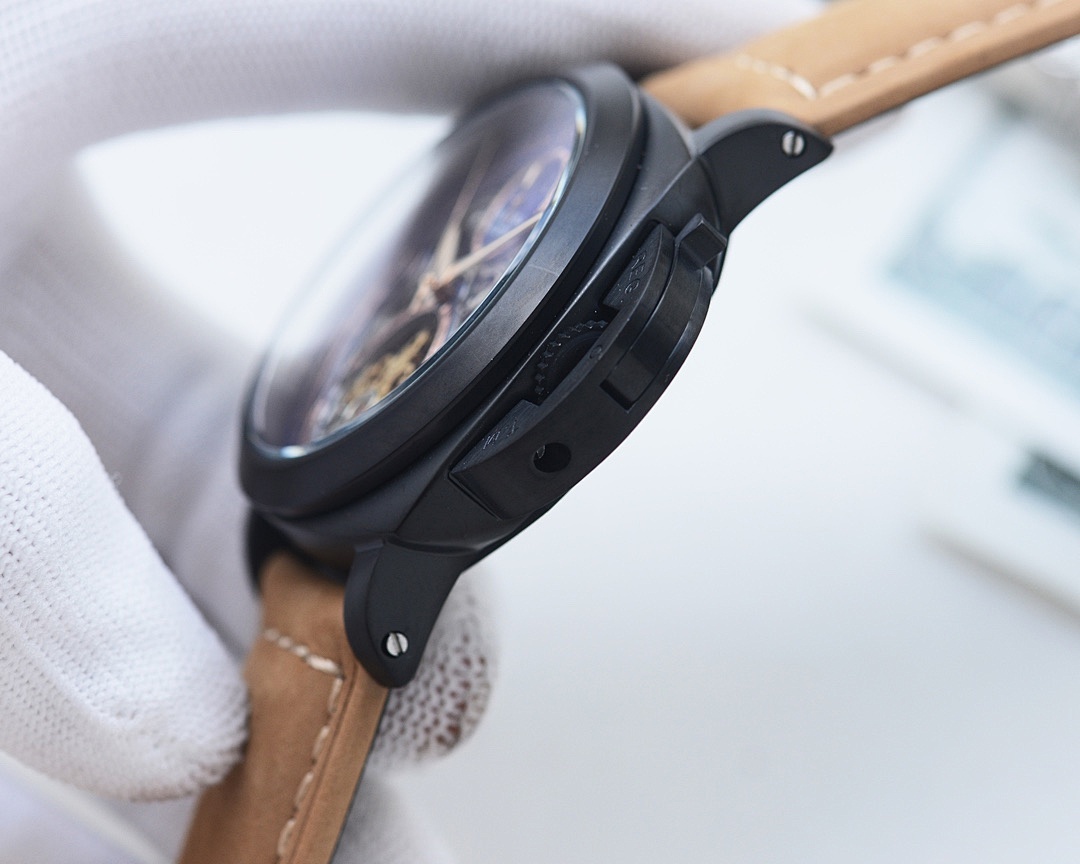 Panerai Luminor Marina Watch view