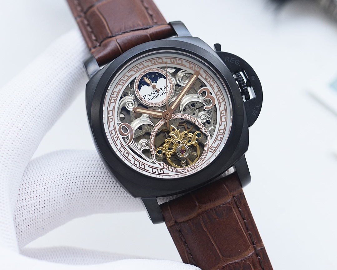 Panerai Luminor Marina Watch view