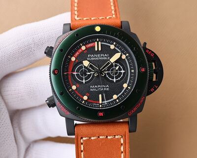 Panerai Submersible Marina Militare Watch view 5
