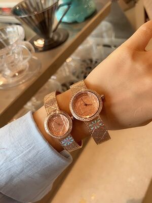Dior La Mini D de Dior Watch view 4