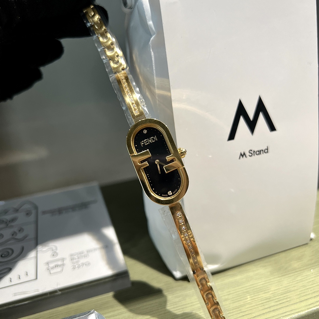 Fendi Orsetta Watch view