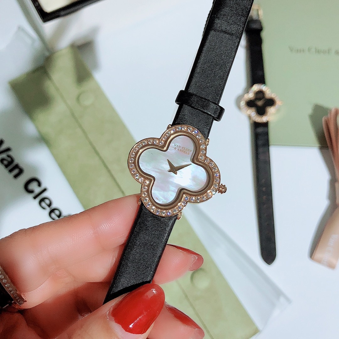 Van Cleef Alhambra Watch view