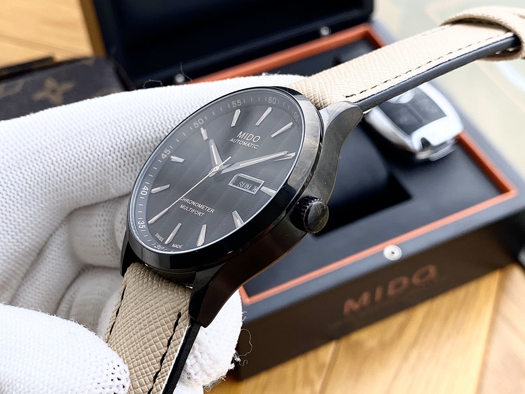 Mido Commander Chronograph Watch view