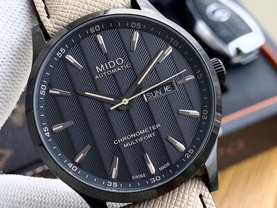 Mido Commander Chronograph Watch view 6