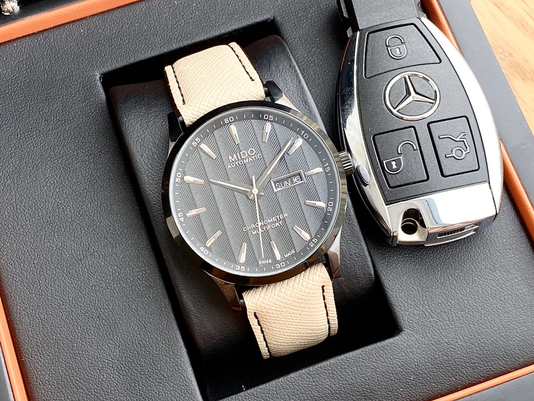 Mido Commander Chronograph Watch view