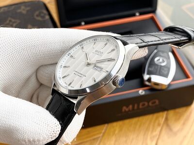 Mido Commander Watch view 2