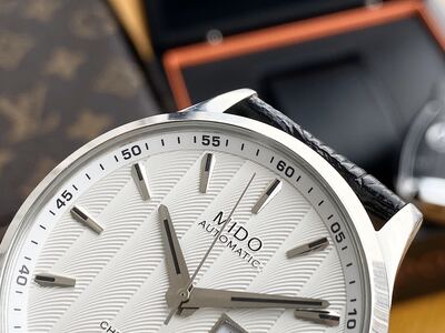 Mido Commander Watch view 5