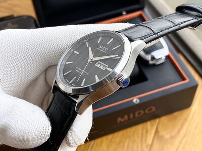 Mido Commander Watch view 4