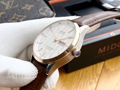 Mido Commander Watch view 4