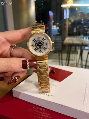 Louis Vuitton Tambour Watch view 8