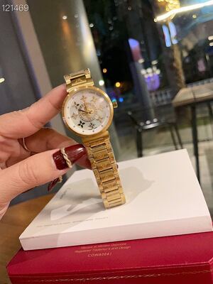 Louis Vuitton Tambour Watch view 9