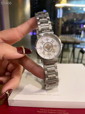 Louis Vuitton Tambour Watch view 5