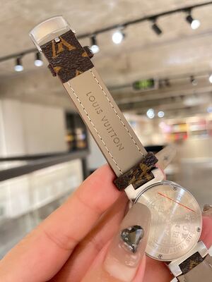 Louis Vuitton Tambour Watch view 6