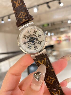 Louis Vuitton Tambour Watch view 7