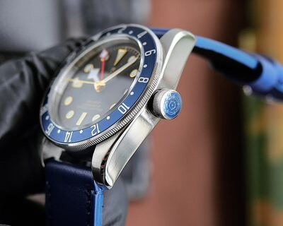 Tudor Black Bay Watch view 6