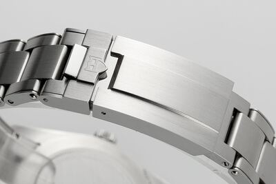 Tudor Black Bay Watch view 4
