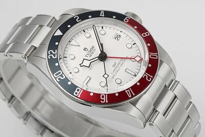 Tudor Black Bay GMT Watch view 5
