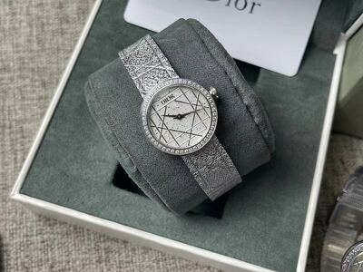 Dior La D de Dior Watch view 9