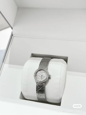 Dior La D de Dior Watch view 6