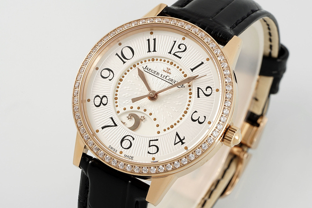 Jaeger-LeCoultre Rendez-Vous Moon Watch view