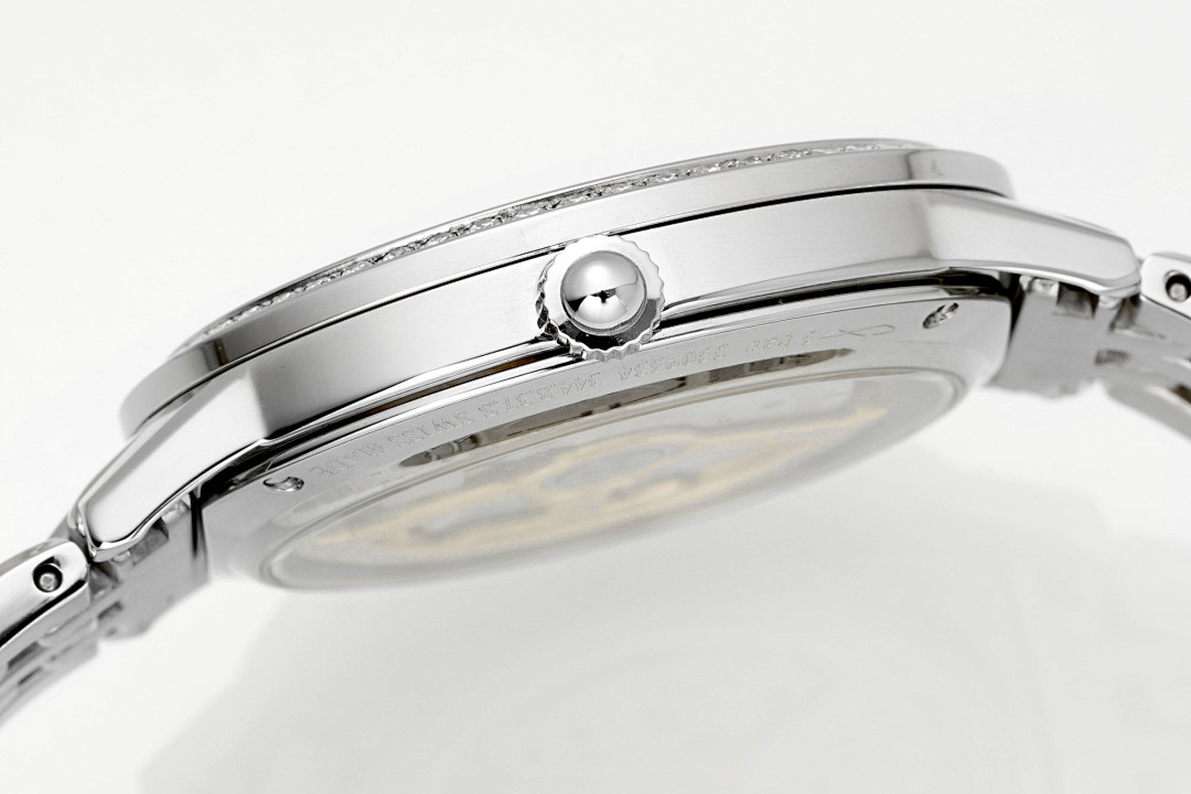 Jaeger-LeCoultre Rendez-Vous Moon Watch view