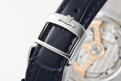 Jaeger-LeCoultre Rendez-Vous Moon Watch view 4