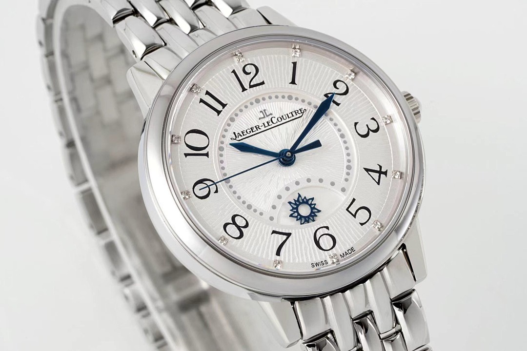 Jaeger-LeCoultre Rendez-Vous Moon Watch view