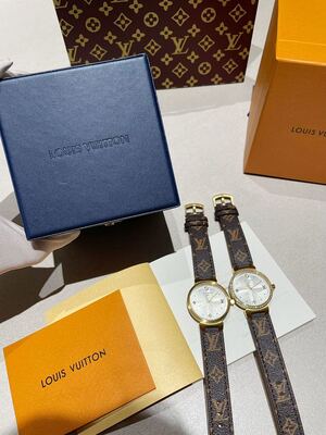 Louis Vuitton Tambour Watch view 3