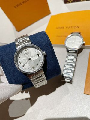 Louis Vuitton Tambour Watch view 3