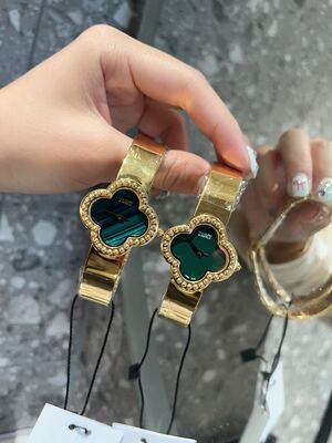 Van Cleef & Arpels Alhambra Watch view 3